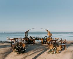 Intimate beach wedding 