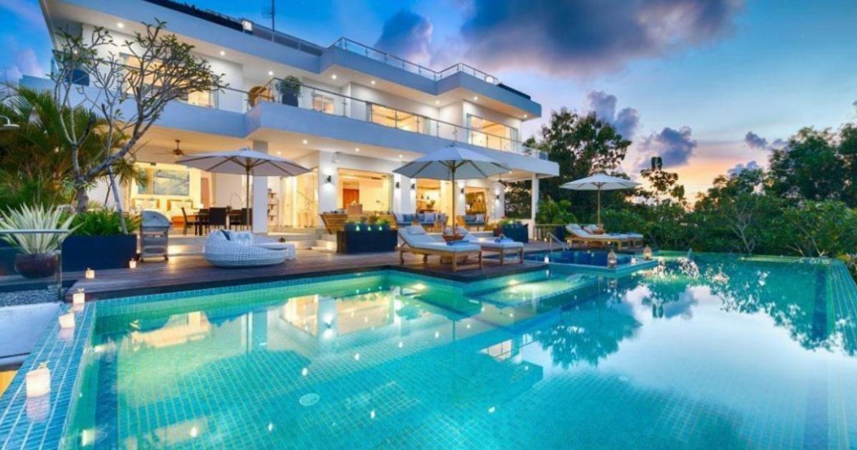 Villa KaliBali pool at sunset